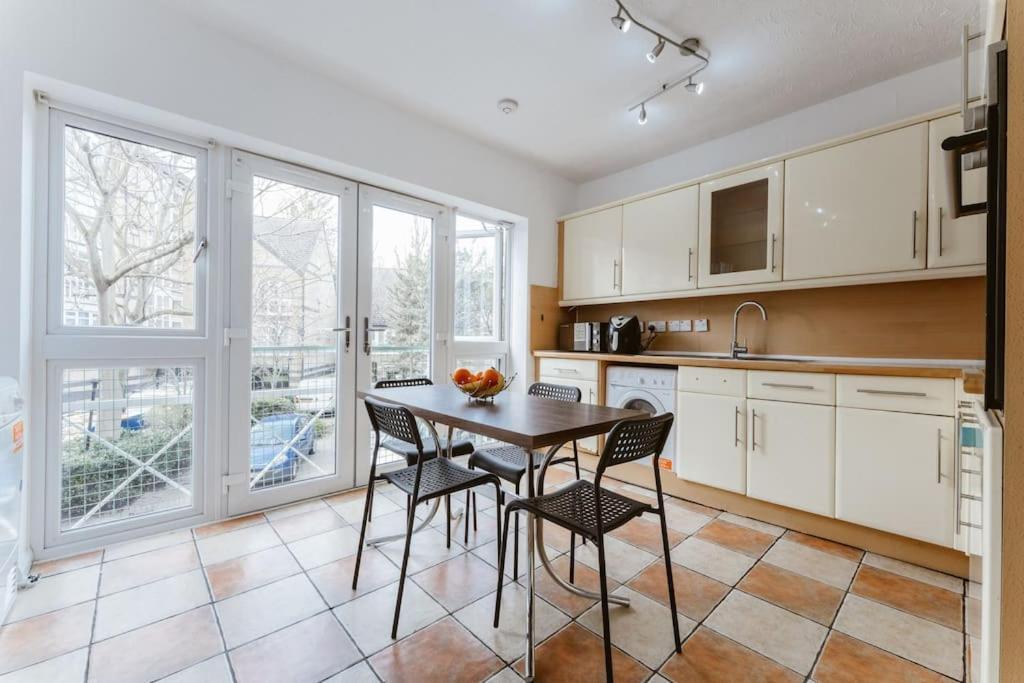 Up To 4 People, Room In A Share House Next To London Bridge Exteriér fotografie